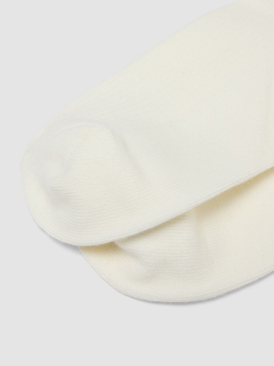 Wei&szlig;e Socken aus elastischer Baumwolle_2