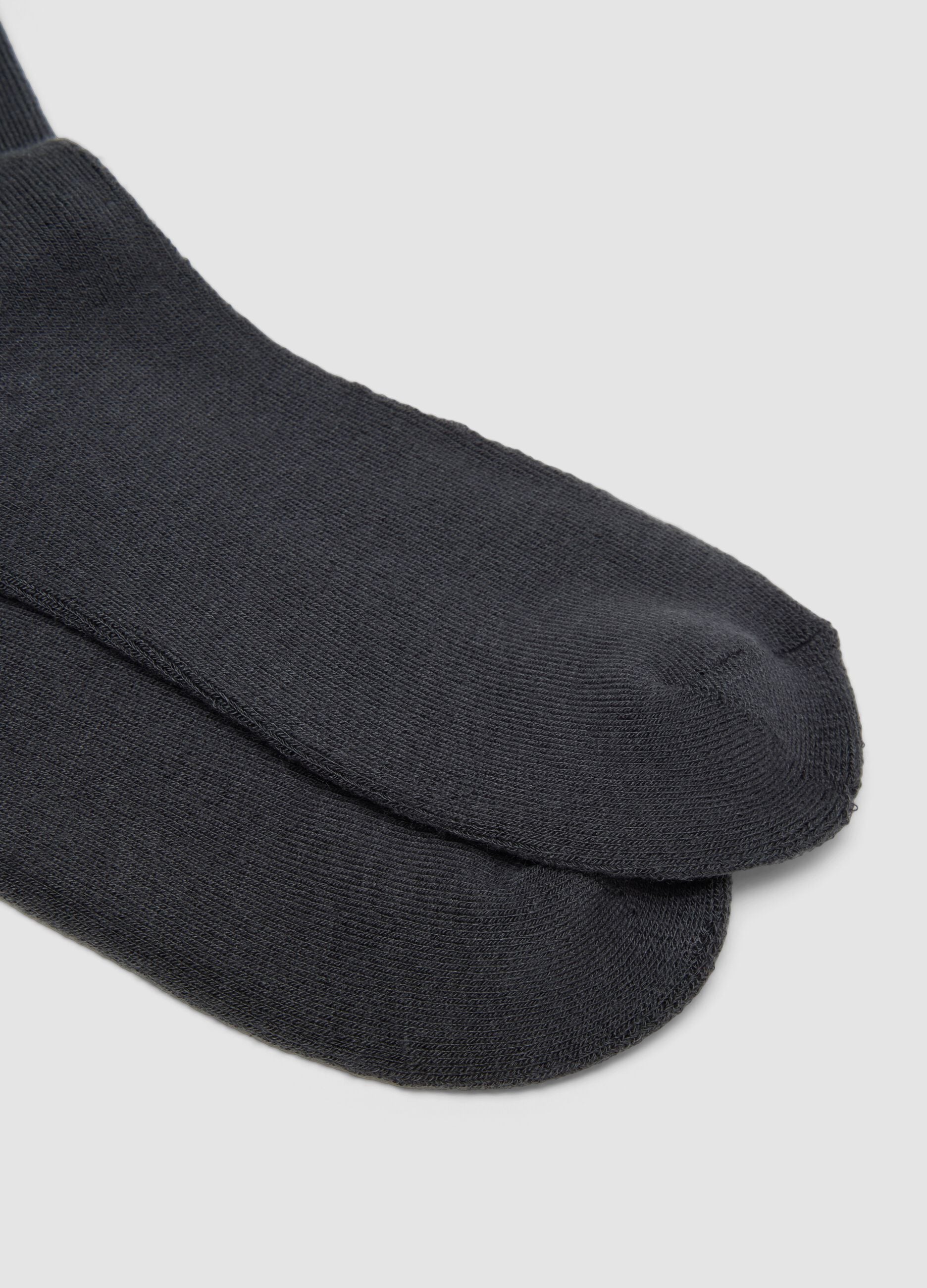 Pack of 2 grey mid-calf socks in stretch fabric