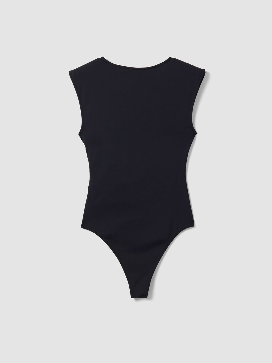 Body nero in tessuto elasticizzato con arricciature regular fit_2