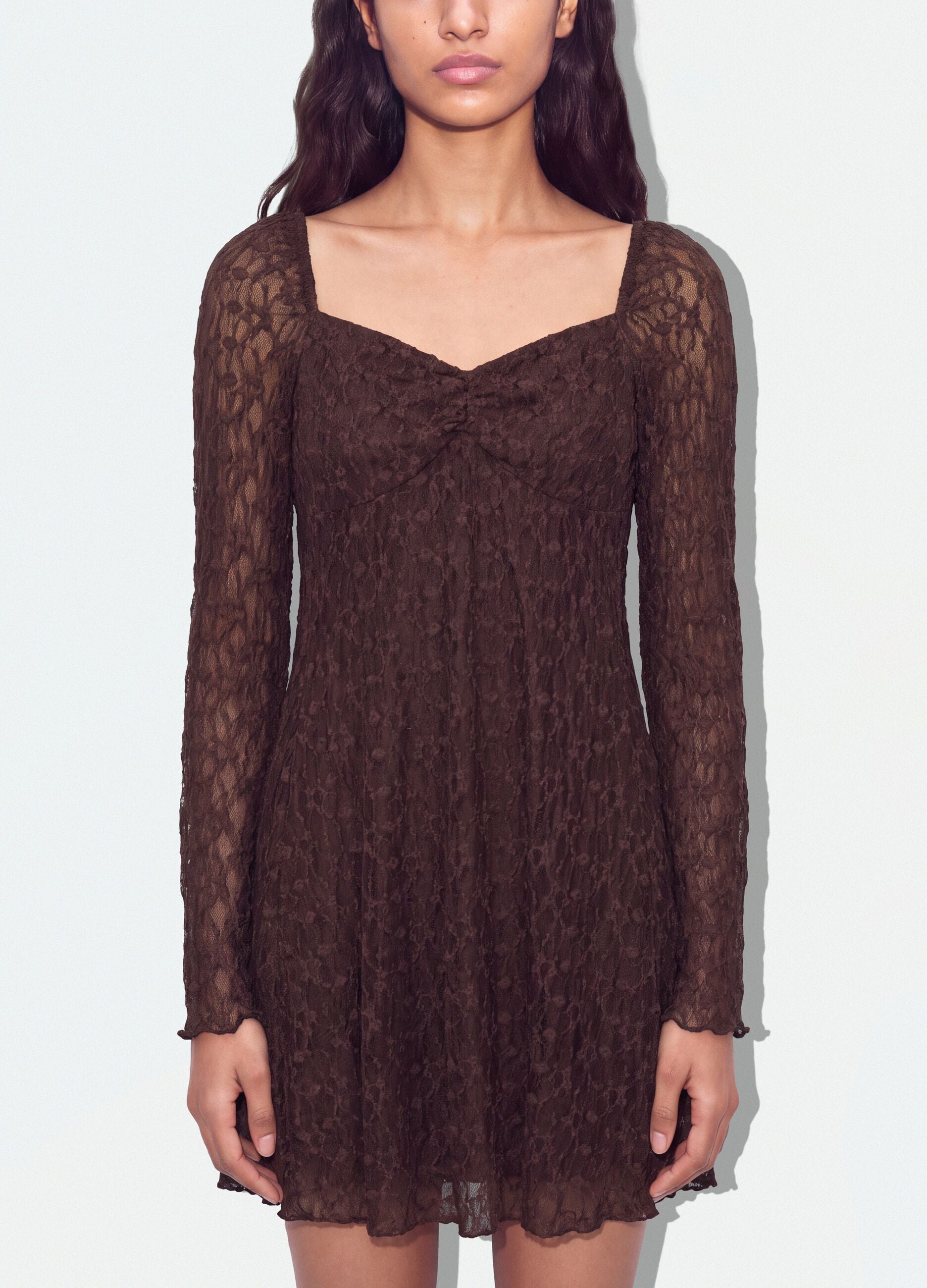 Braunes Kleid aus Stretchmaterial mit tiefem V-Ausschnitt, Regular Fit