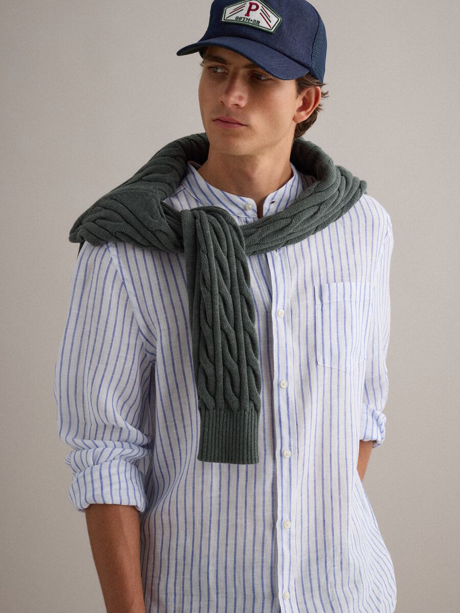 Hellblaues, gestreiftes Hemd aus reinem Leinen mit Stehkragen, Regular Fit_0