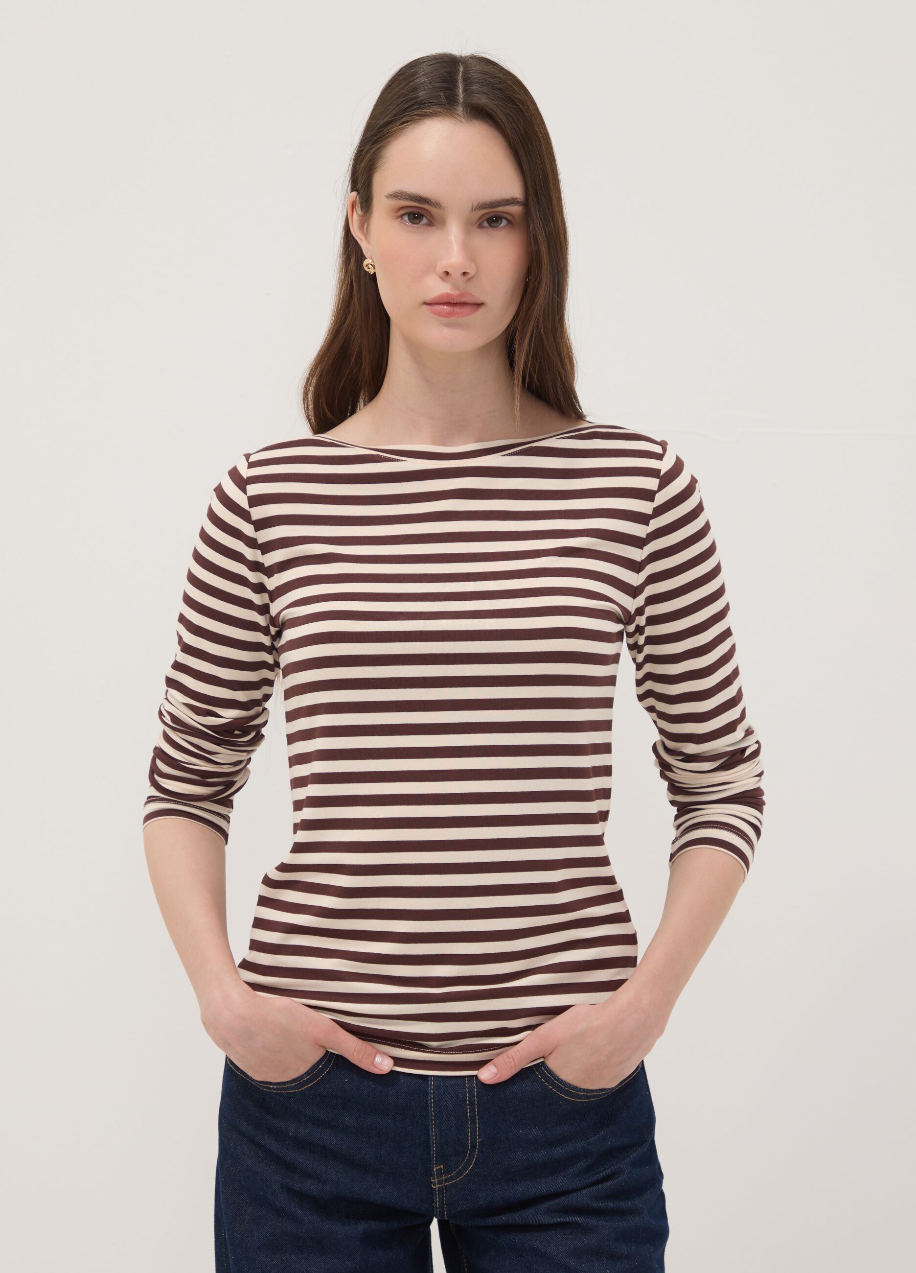 T-shirt multicolor in viscosa elasticizzata a righe slim fit