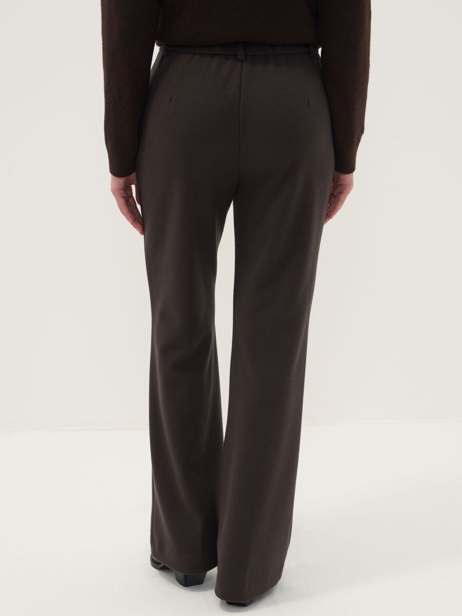 Pantaloni marroni in viscosa elasticizzata straight fit_2