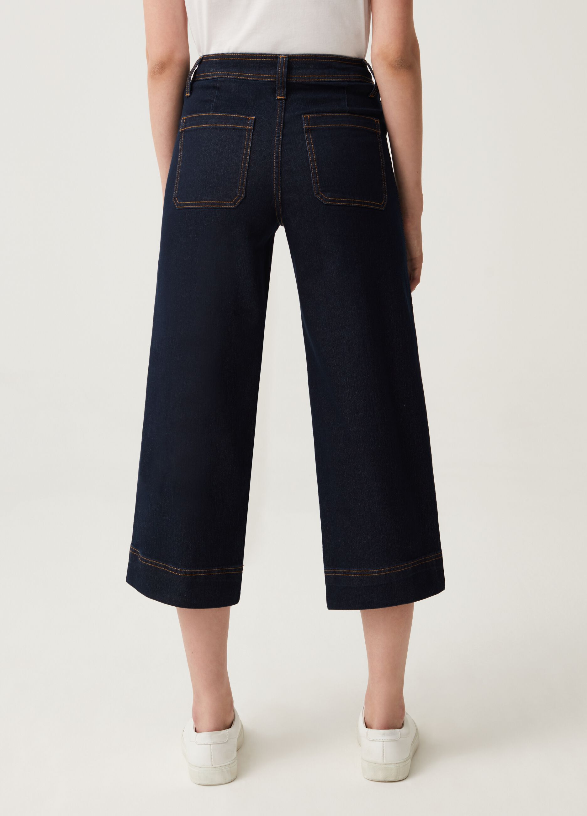 Wide-leg culotte jeans