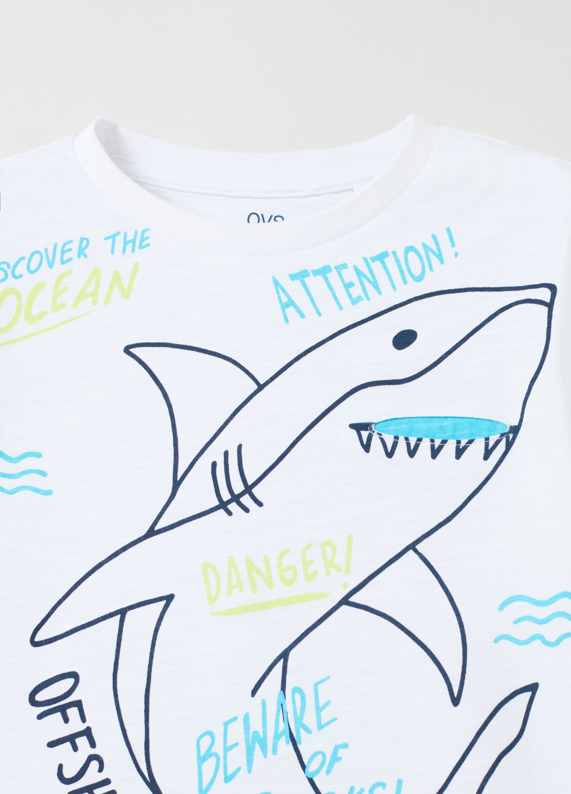 Camiseta de algodón con estampado tiburón