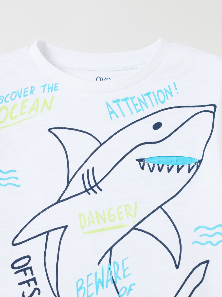 T-shirt in cotone con stampa squalo_2