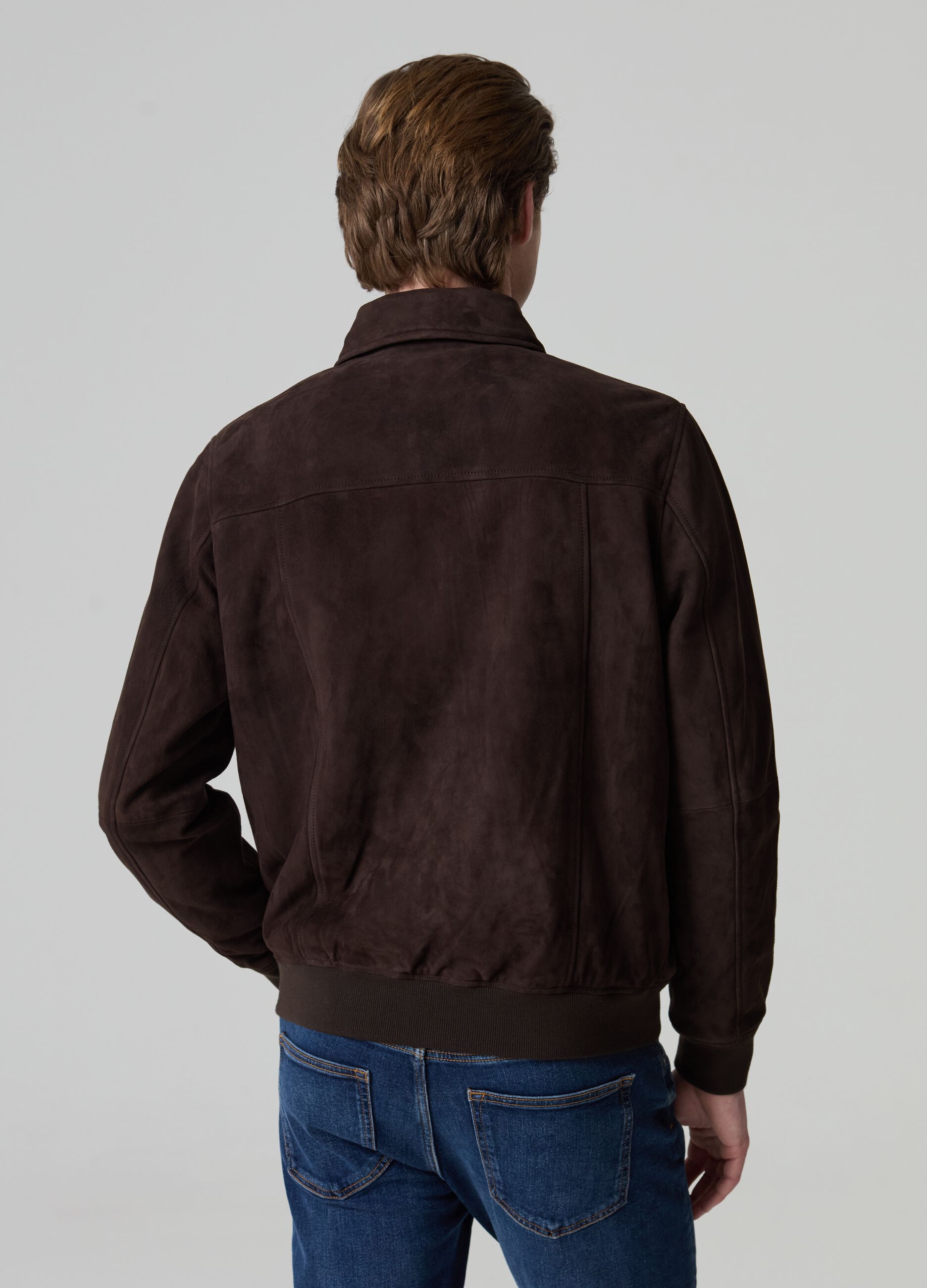 Short suede jacket with collar and zip