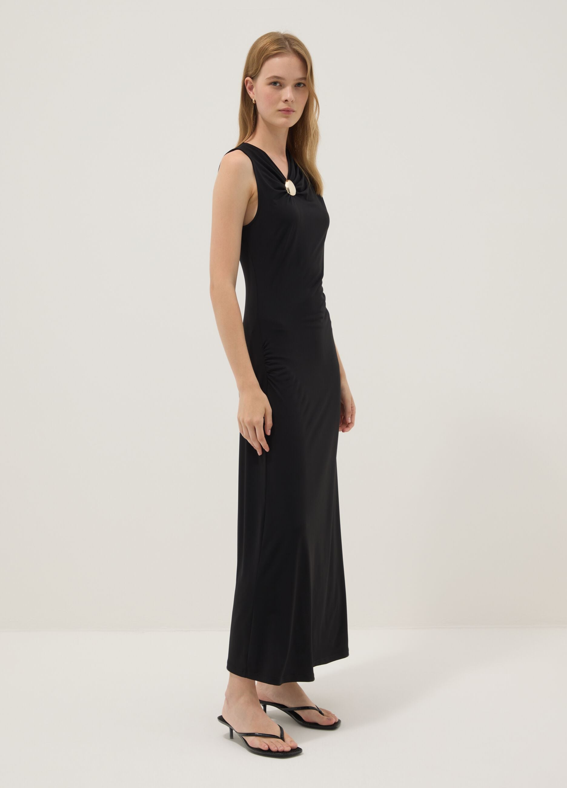 Black sleeveless stretch midi dress