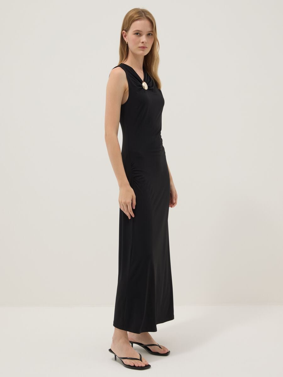 Black sleeveless stretch midi dress_1