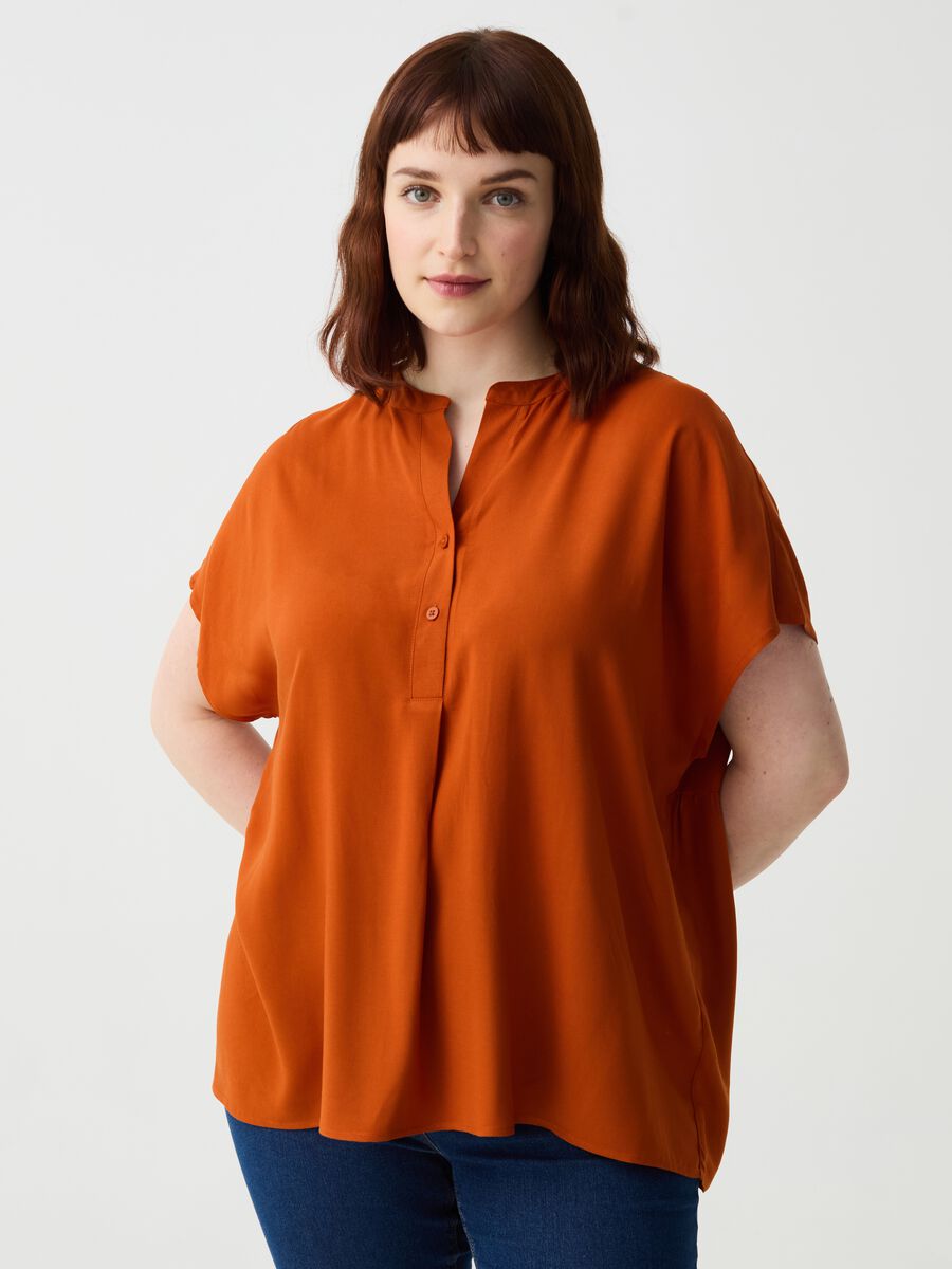 Curvy viscose blouse with buttons_0