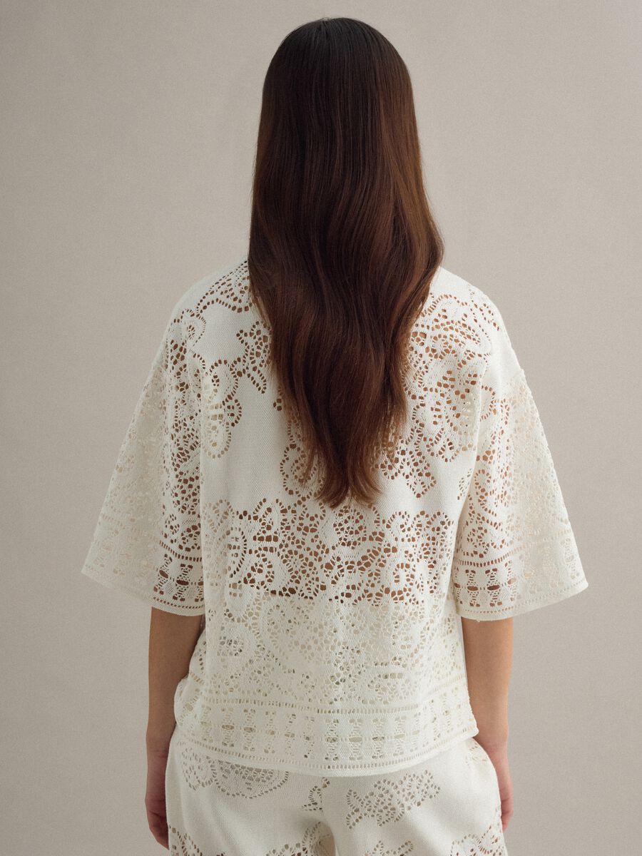 White cotton blend polo regular fit with perforated texture_3