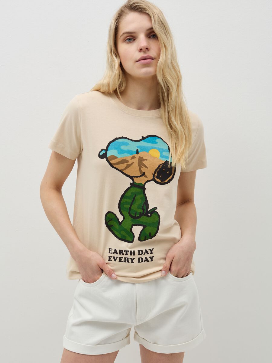 T-shirt con stampa Snoopy_0