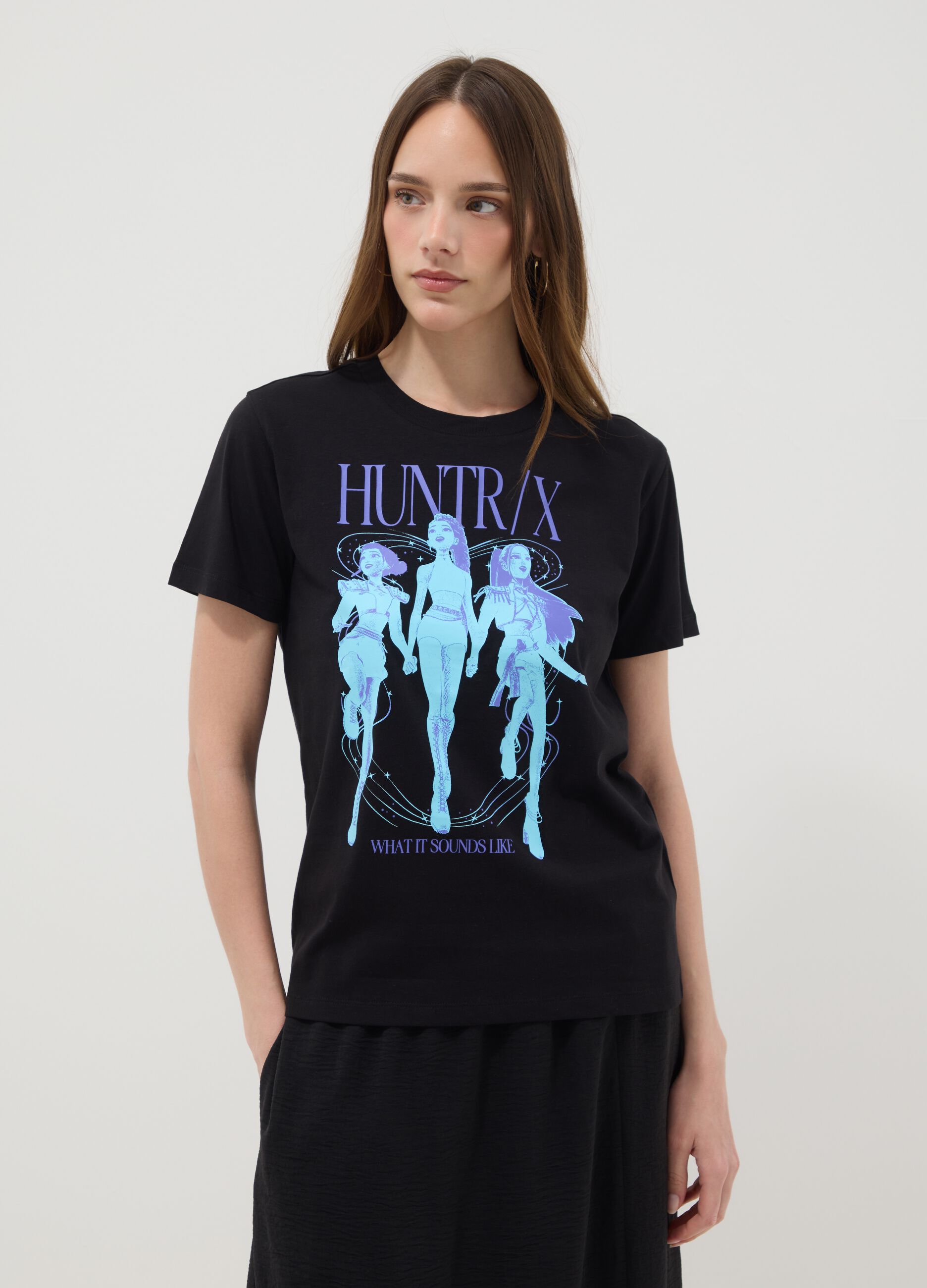 Black pure cotton T-shirt with K-Pop Demon Hunters print, oversized fit