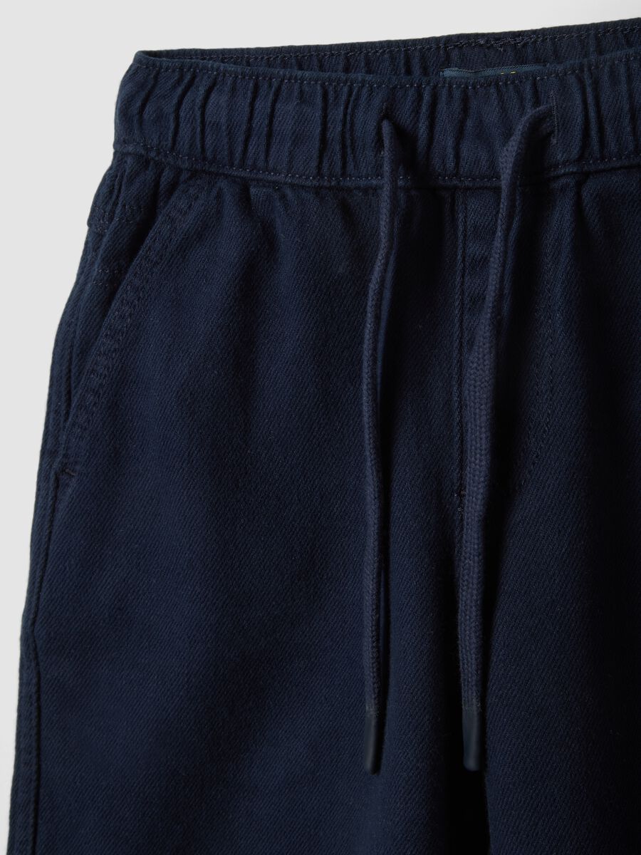 Blaue Cargo-Shorts aus reiner Baumwolle f&uuml;r Jungen, Regular Fit mit Kordelzug_2