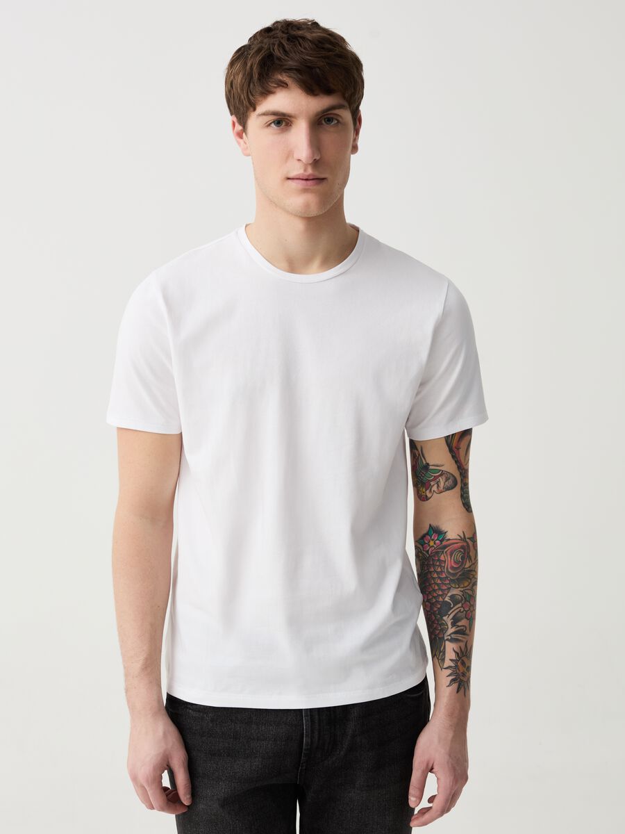 Camiseta slim fit de algodón orgánico elástico_0