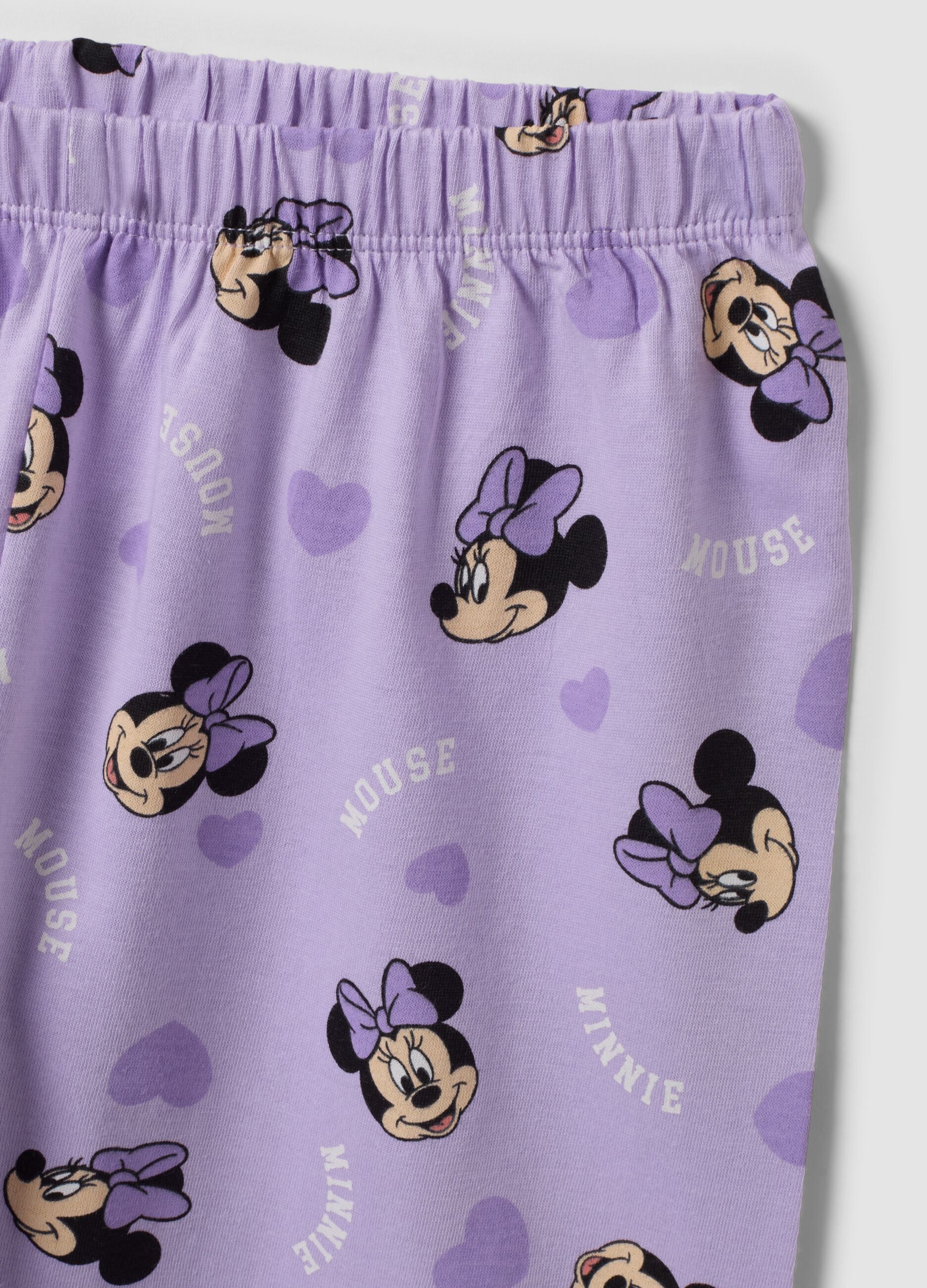 Pijama branco e roxo em puro algod&atilde;o org&acirc;nico com padr&atilde;o da Minnie