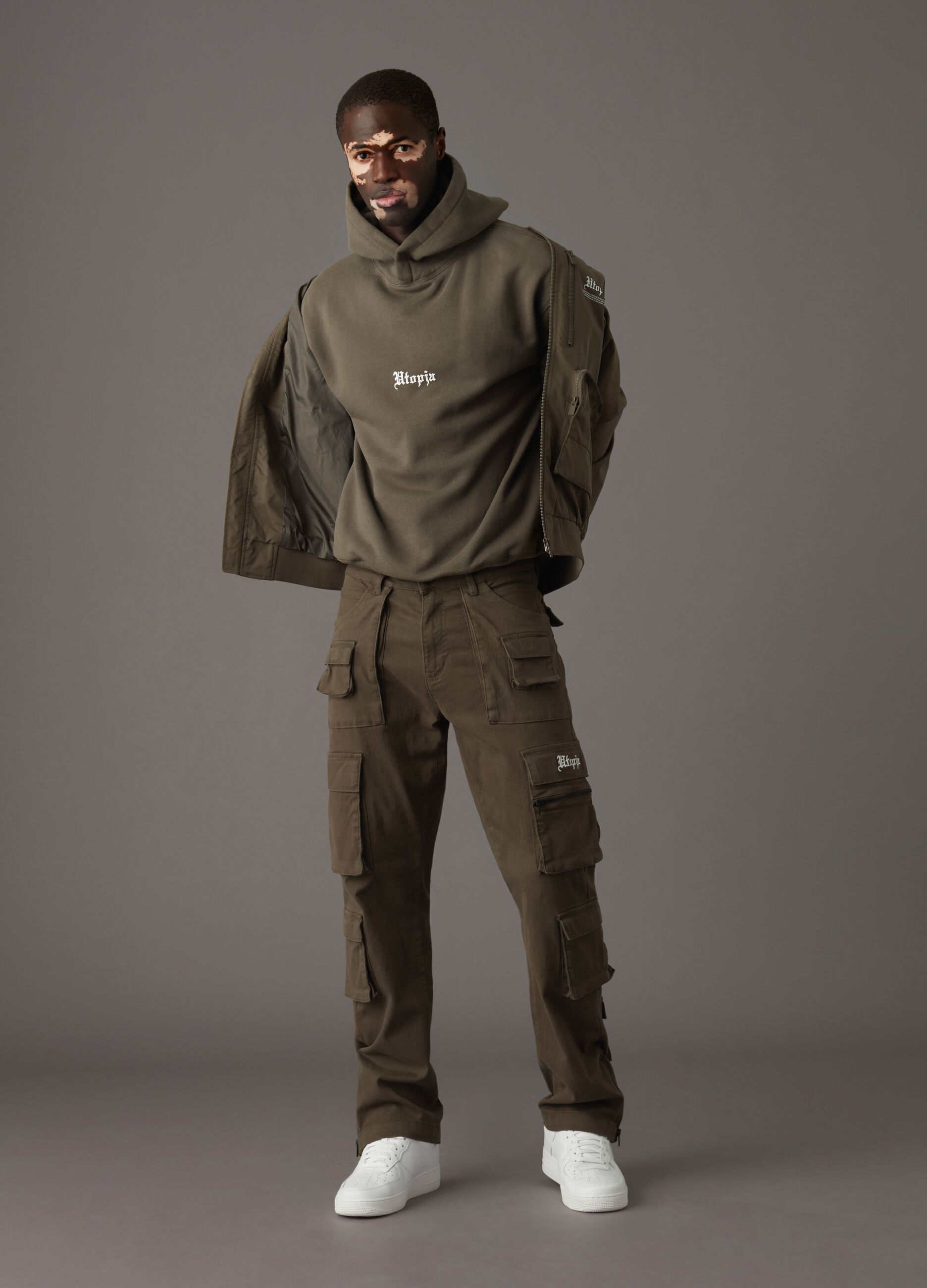 Military Green Multipocket Cargo Trousers_5