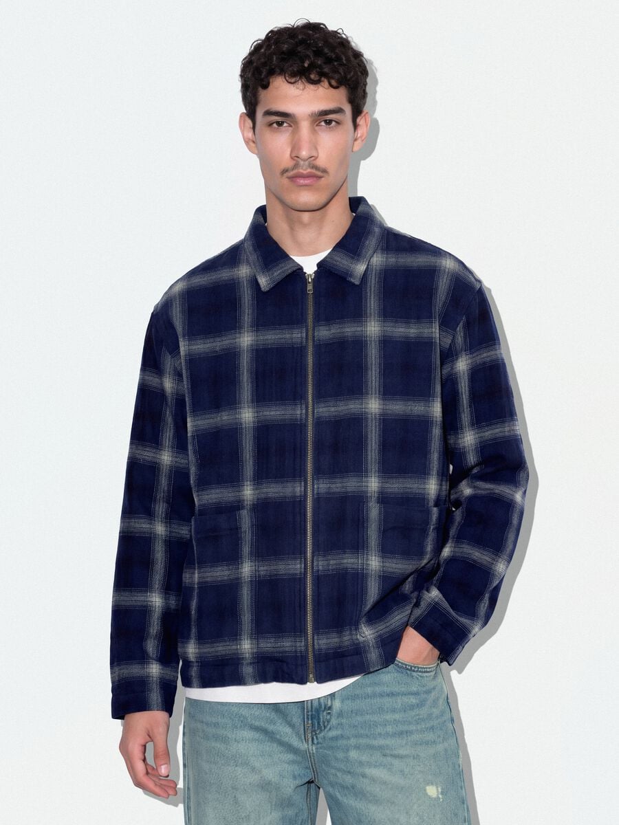 Plava cropped ko&scaron;ulja od čistog pamuka na karo s patentnim zatvaračem, oversized kroj_0
