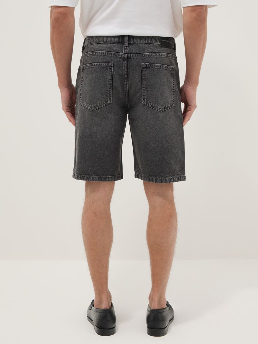 Grey denim Bermuda shorts in pure cotton, regular fit_2