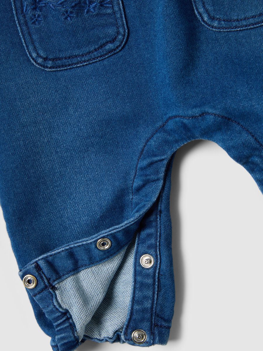 Blue stretchy cotton regular fit dungarees for babies_3
