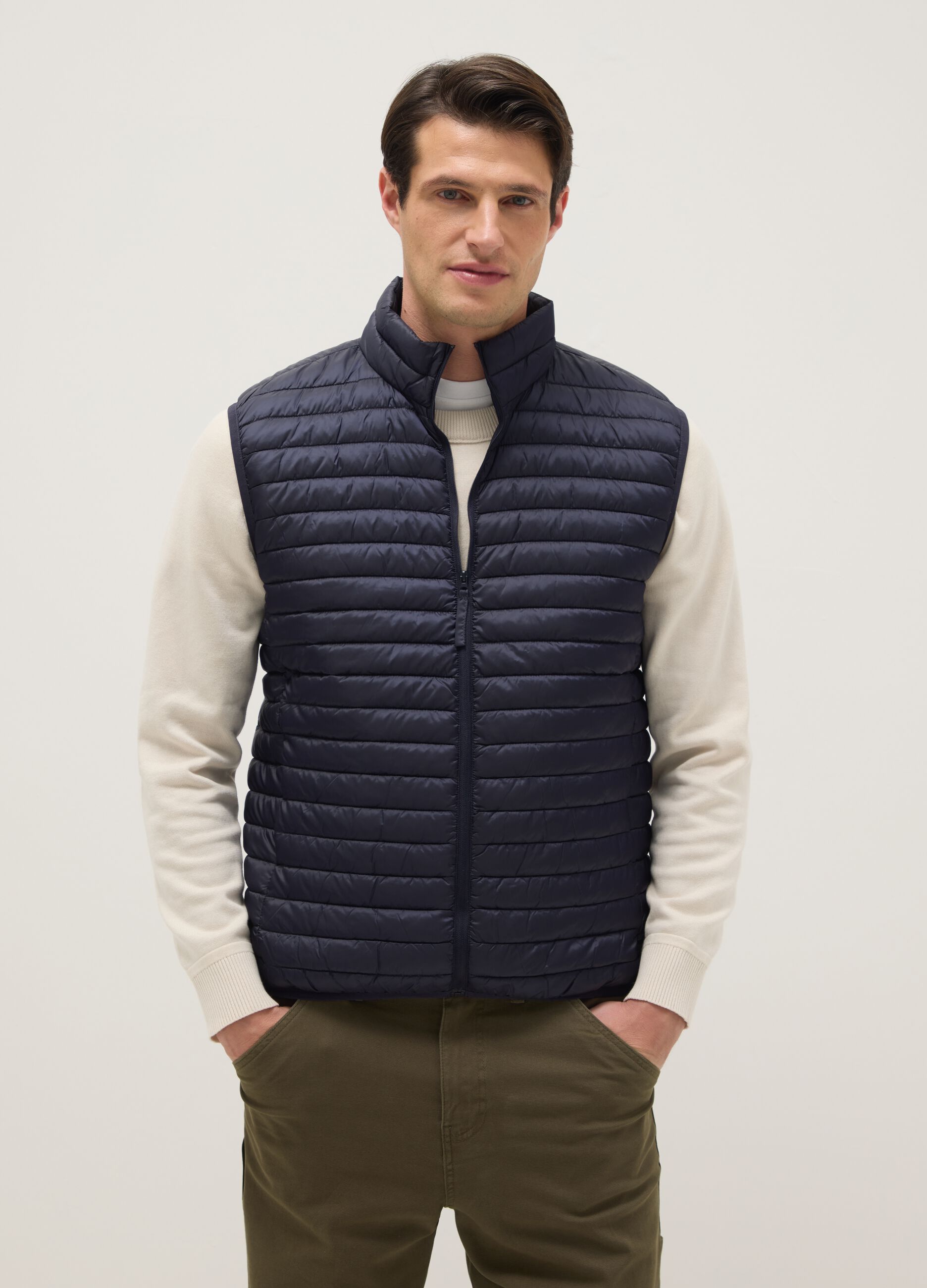 Ultra-lightweight blue regular fit vest without hood