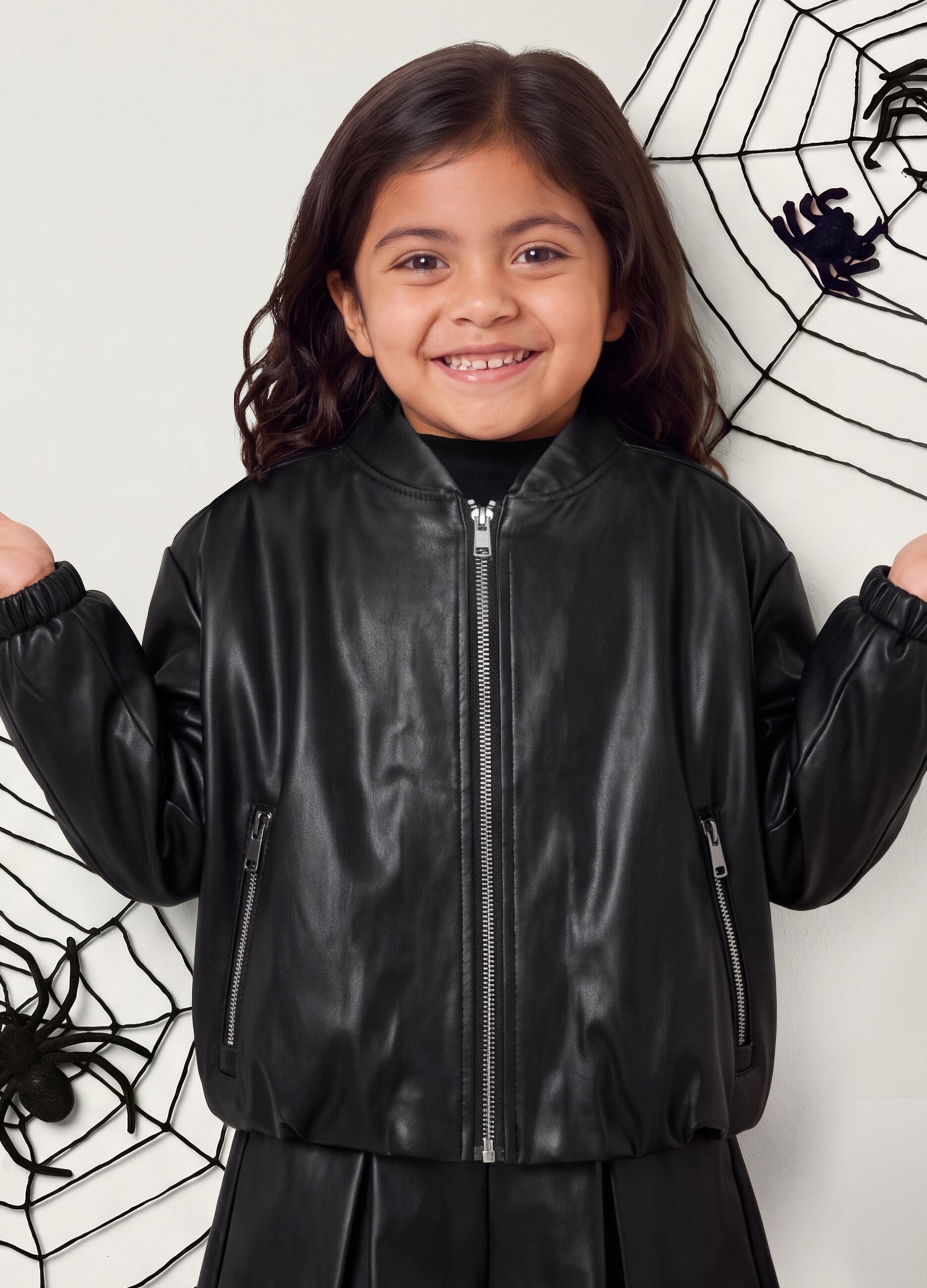 Giubbotto nero con zip regular fit per bambina