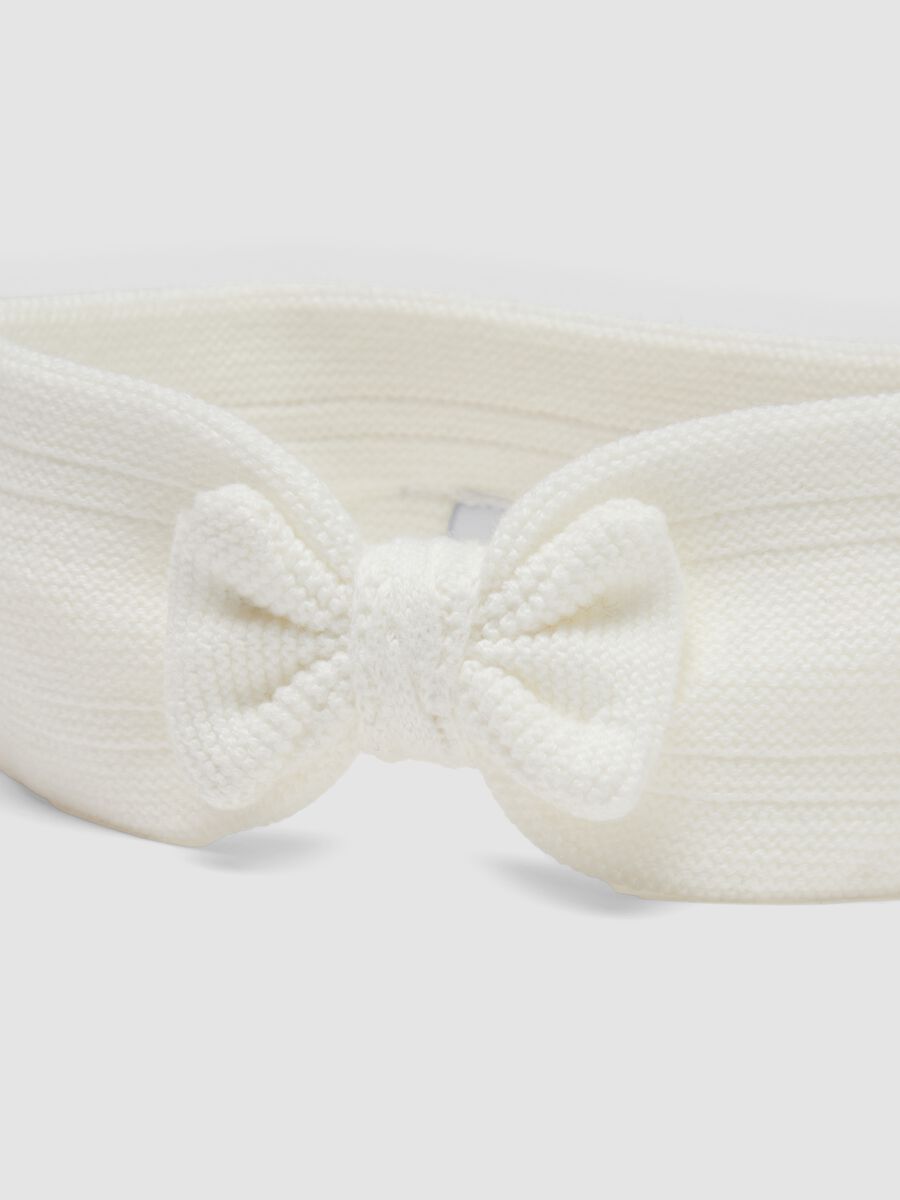 Wei&szlig;es Stirnband aus Bio-Baumwolle mit gestrickter Schleife_2