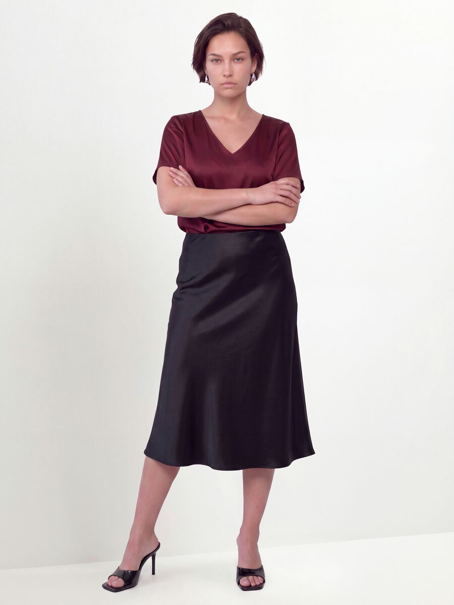 Red satin V-neck stretch blouse, regular fit_2