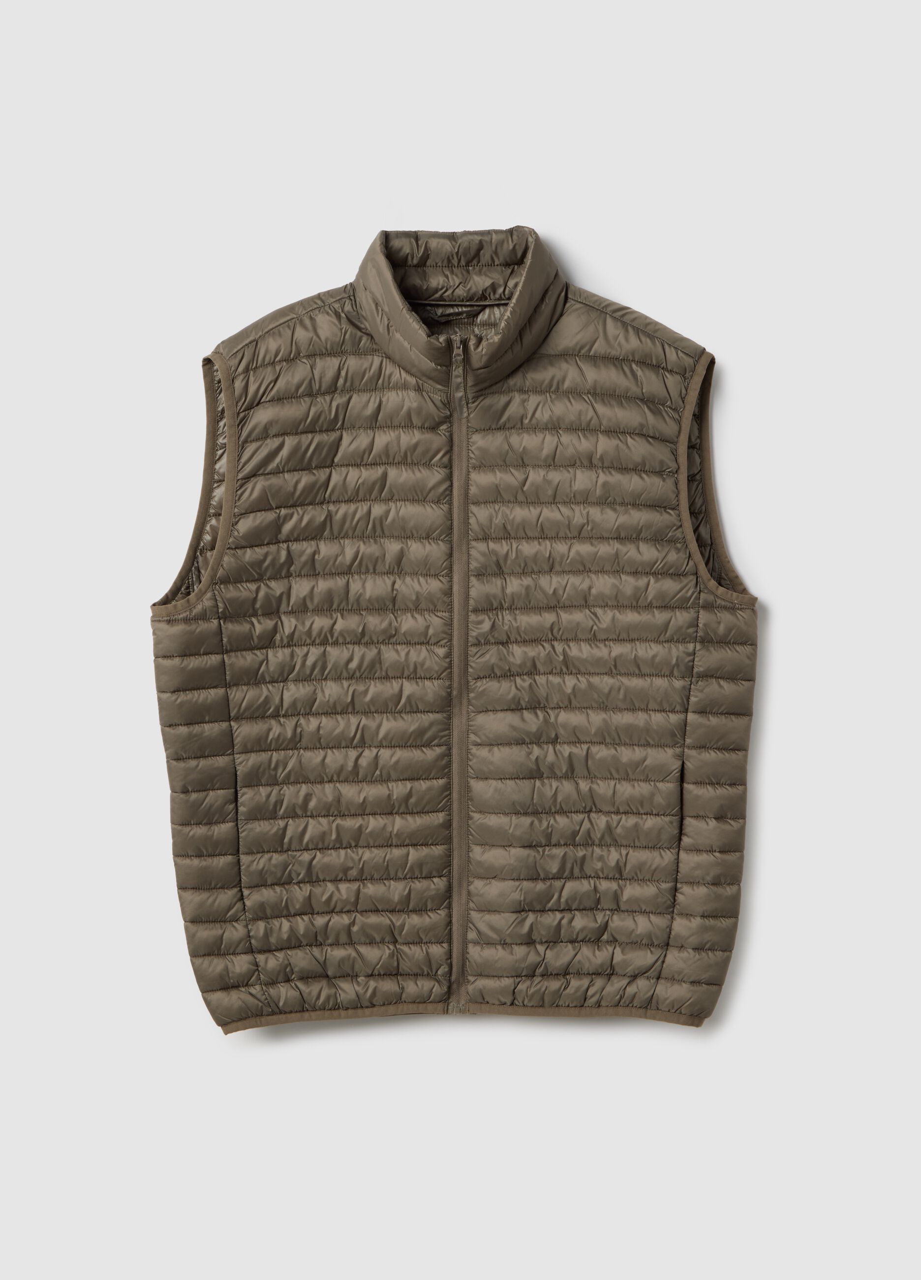 Brown ultra-lightweight regular fit gilet without hood
