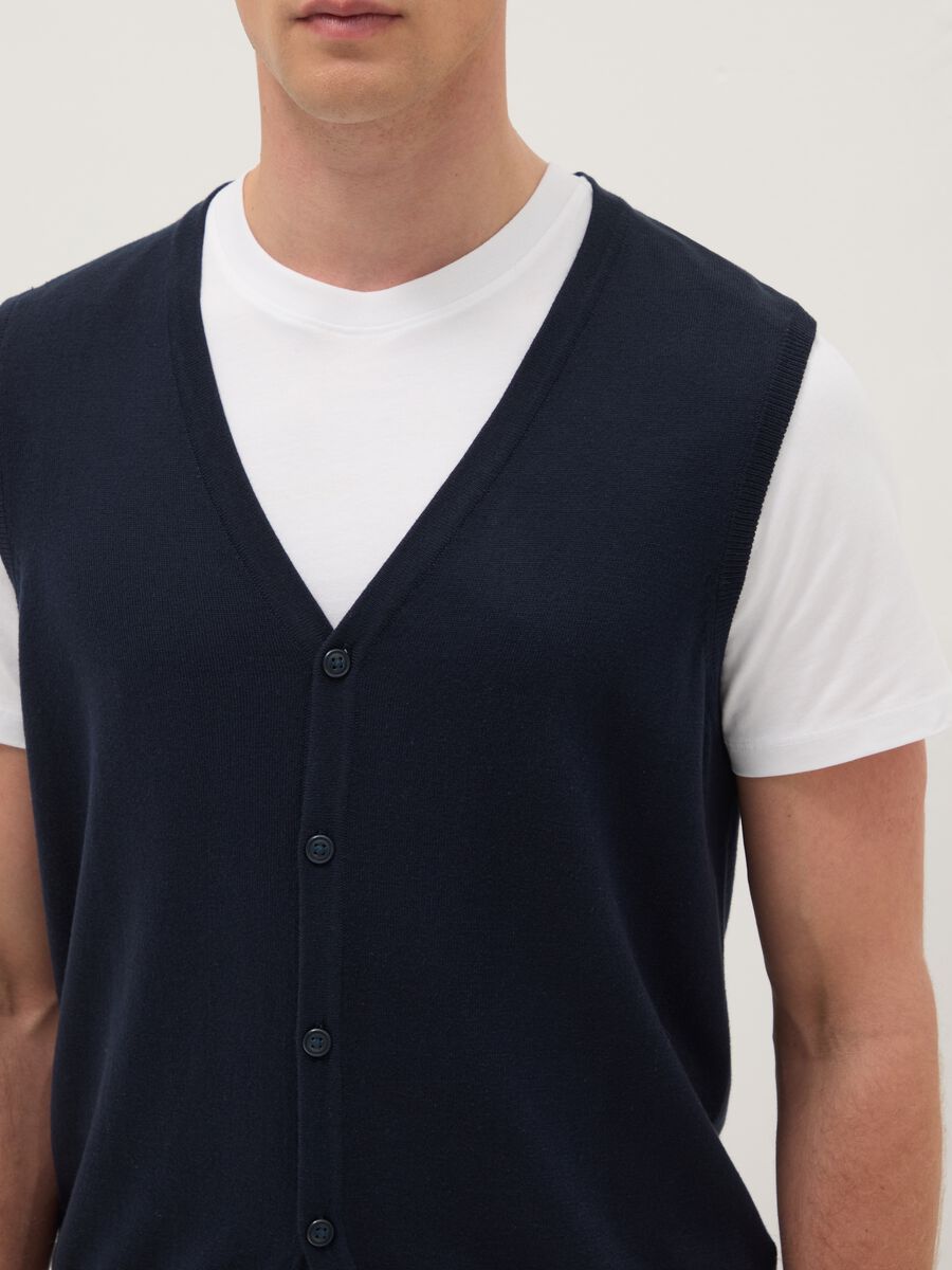 Regular fit deep V blue waistcoat in cotton blend with buttons_3