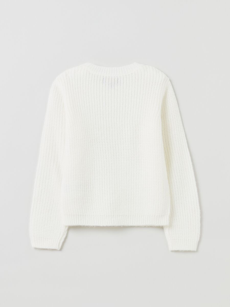 Pullover with round neck and braids_1