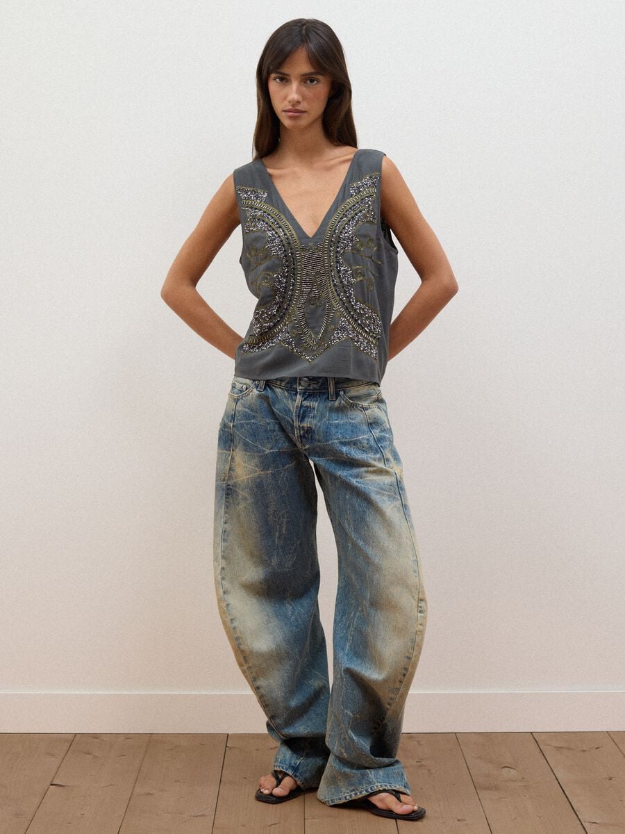 Grey embroidered V-neck top_2