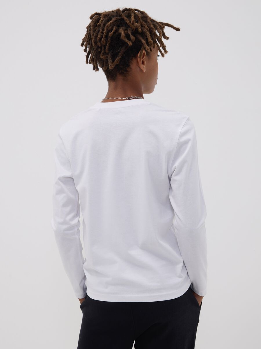 &Lambda;&epsilon;&upsilon;&kappa;ό T-shirt &alpha;&gamma;&omicron;&rho;&iota;&omicron;ύ relaxed &epsilon;&phi;&alpha;&rho;&mu;&omicron;&gamma;ή&sigmaf; &alpha;&pi;ό 100% &omicron;&rho;&gamma;&alpha;&nu;&iota;&kappa;ό &beta;&alpha;&mu;&beta;ά&kappa;&iota;_2