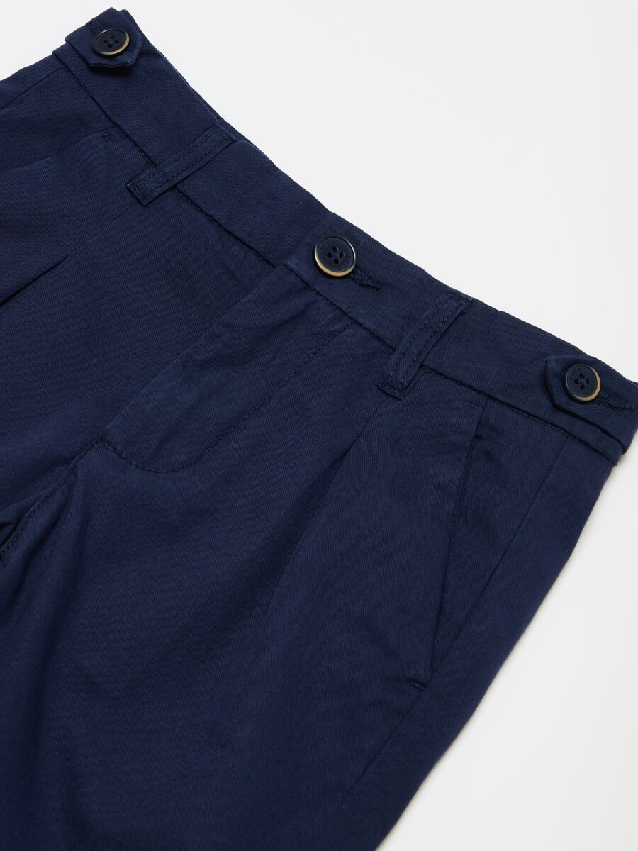 Chino Bermuda shorts in cotton and linen_1