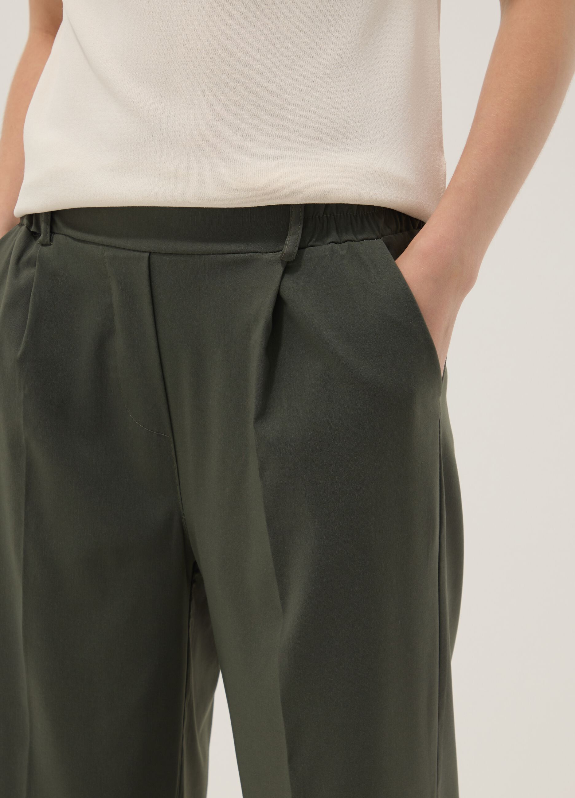 Gr&uuml;ne Wide-Leg-Hose aus elastischer Viskose