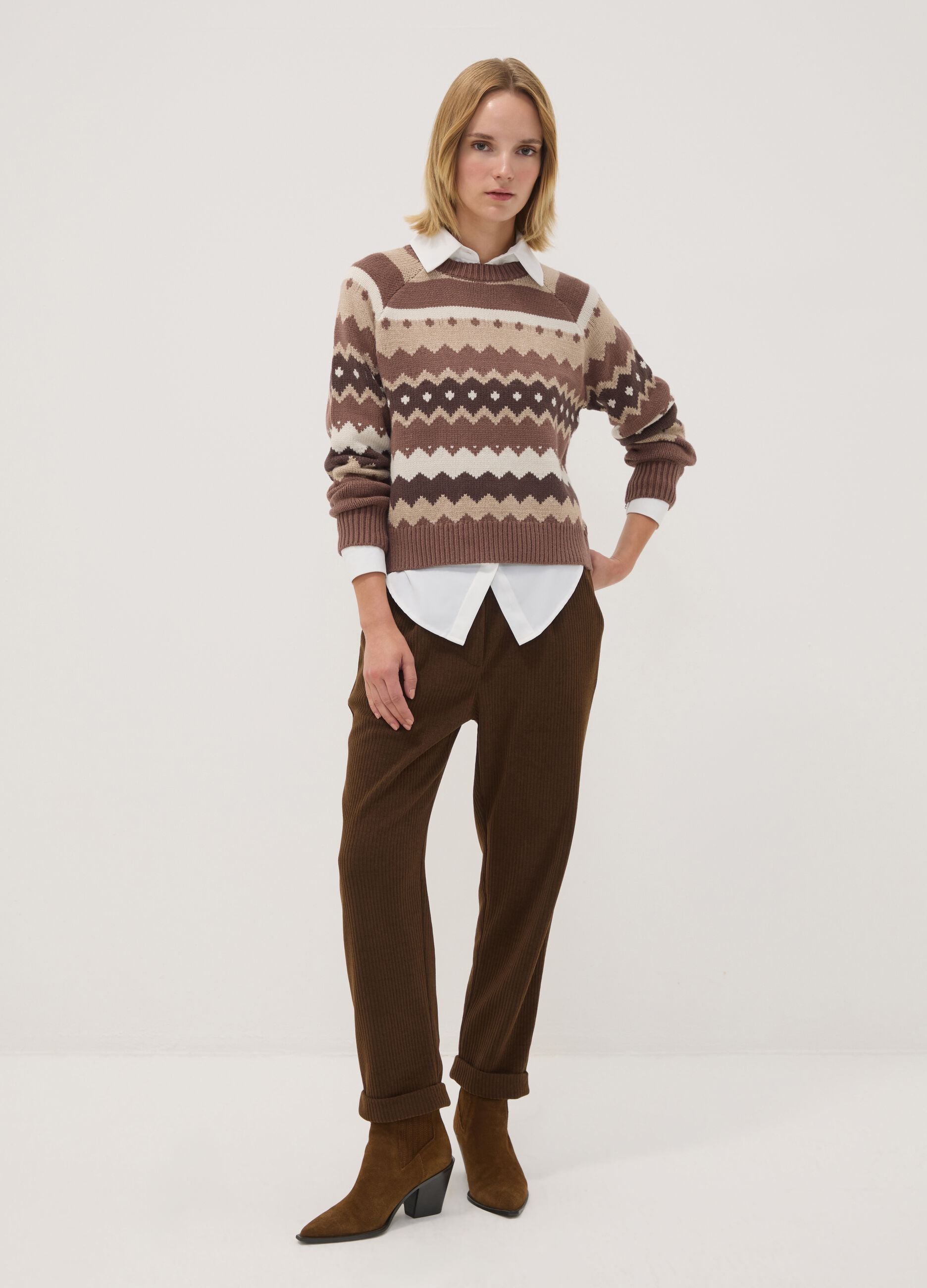 Mehrfarbiger Jacquard-Pullover aus Viskosemix, Regular Fit