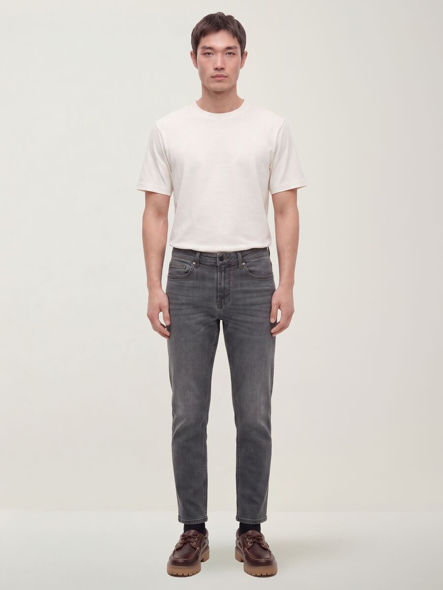 Graue Slim-Fit-Jeans aus Stretch-Baumwolle_0