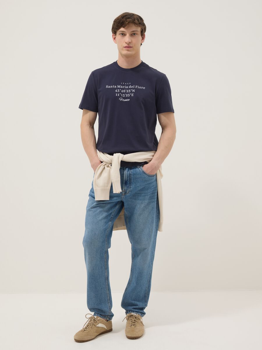 Blaues T-Shirt aus reiner Baumwolle mit kurzen &Auml;rmeln, Regular Fit_1