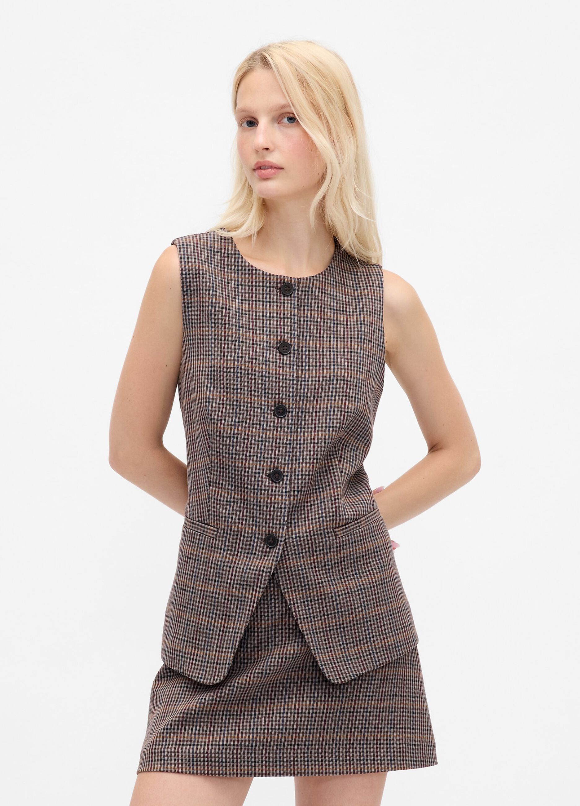 Multicolor vest in stretch fabric