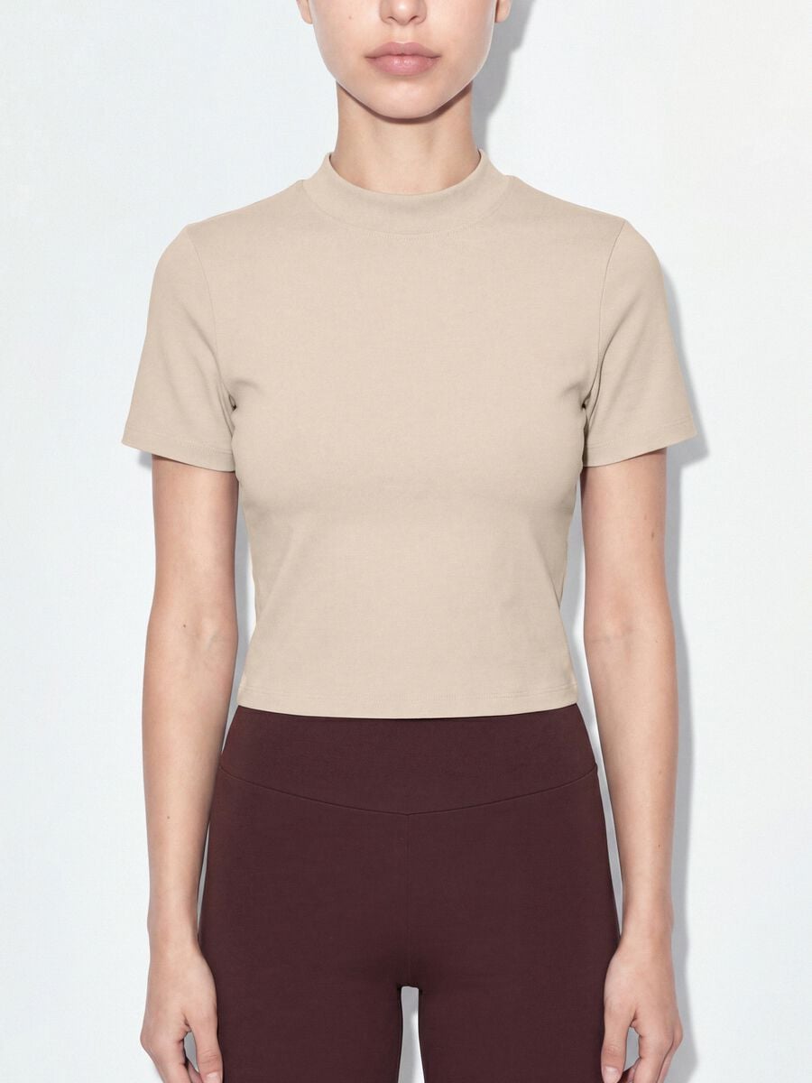 Beige fitted stretch-cotton T-shirt with high neck_3
