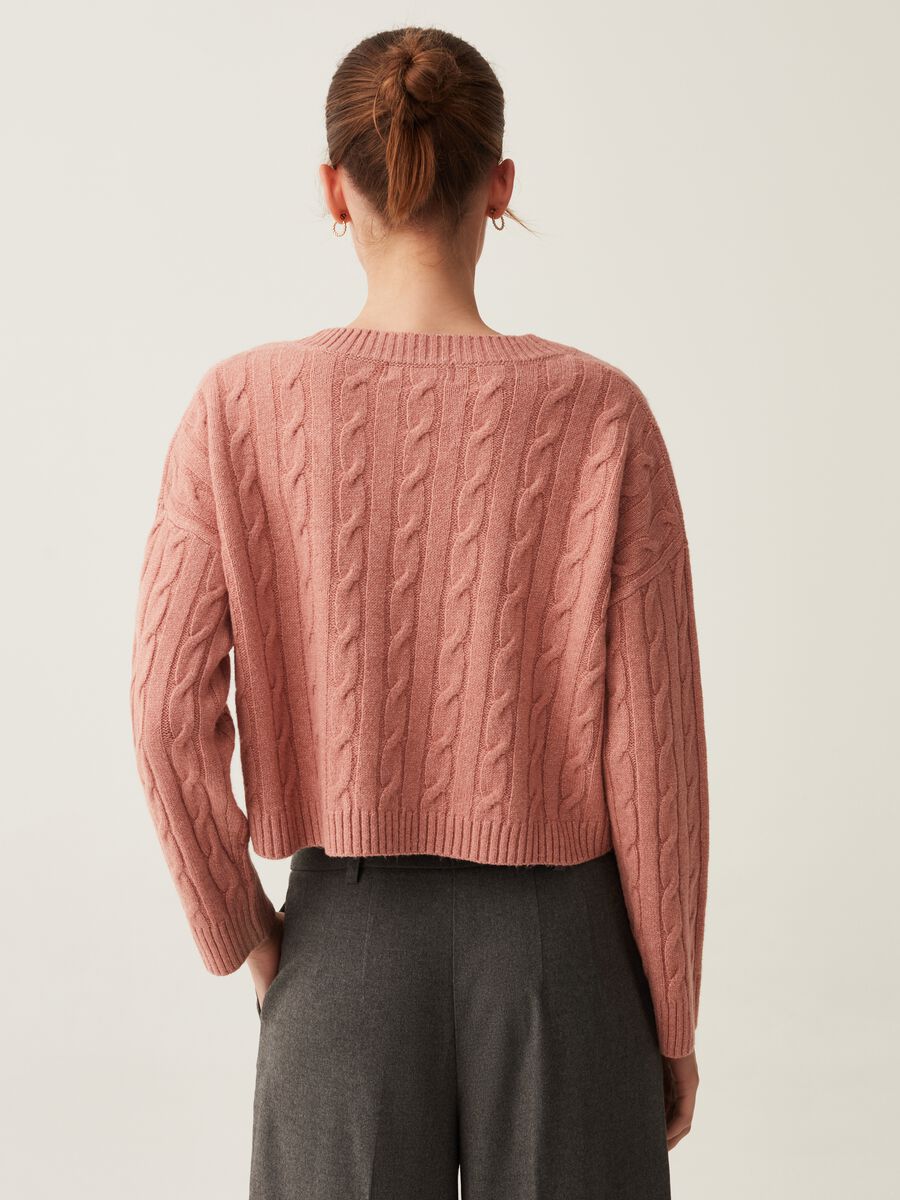 Cropped pullover with braided motif_2