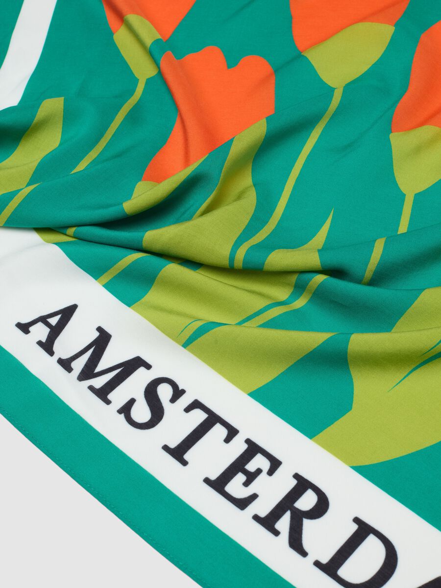 Lightweight multicolour pure viscose scarf with floral pattern_2