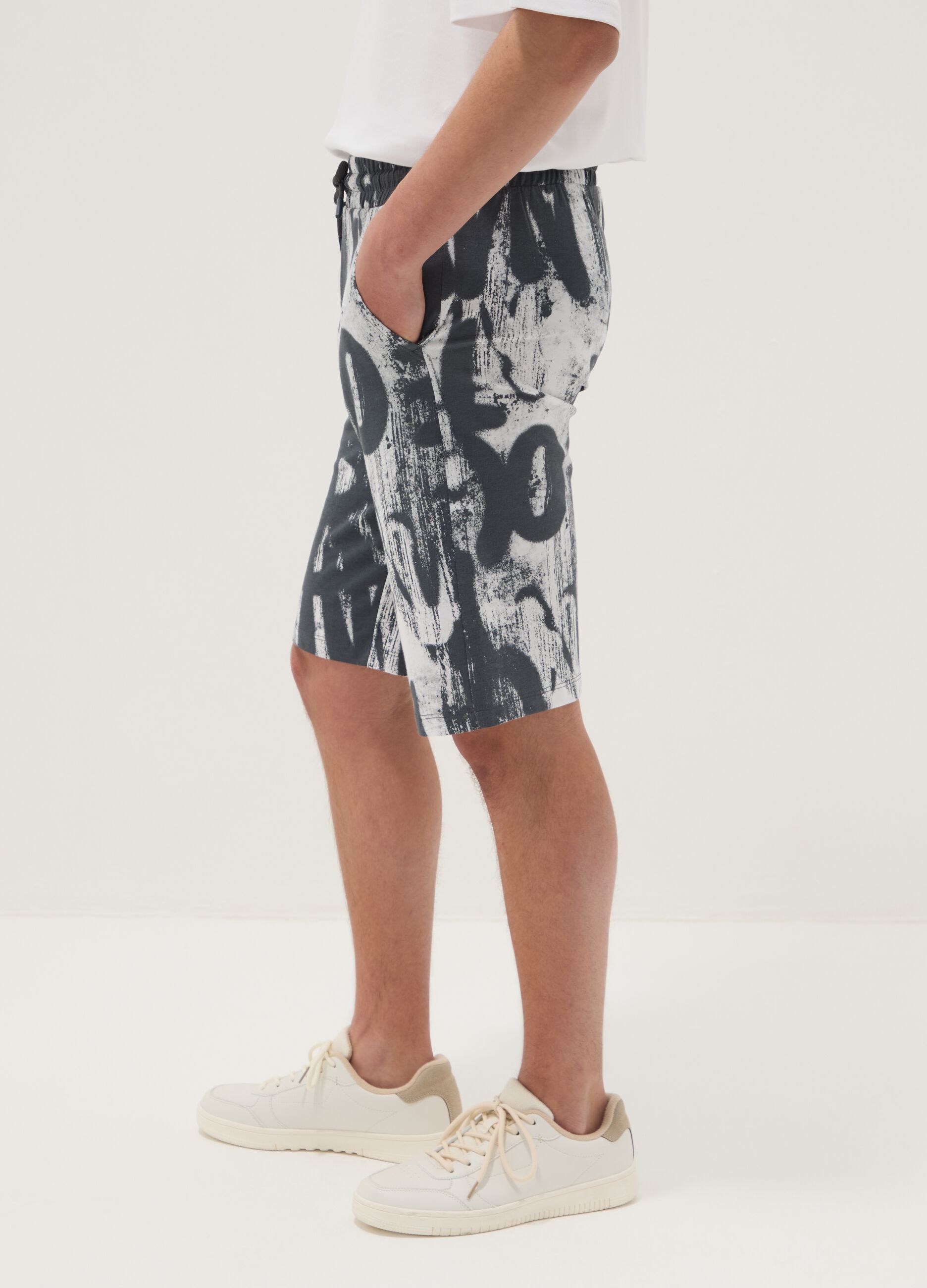 Boy's pure cotton shorts with multicolour print, regular fit