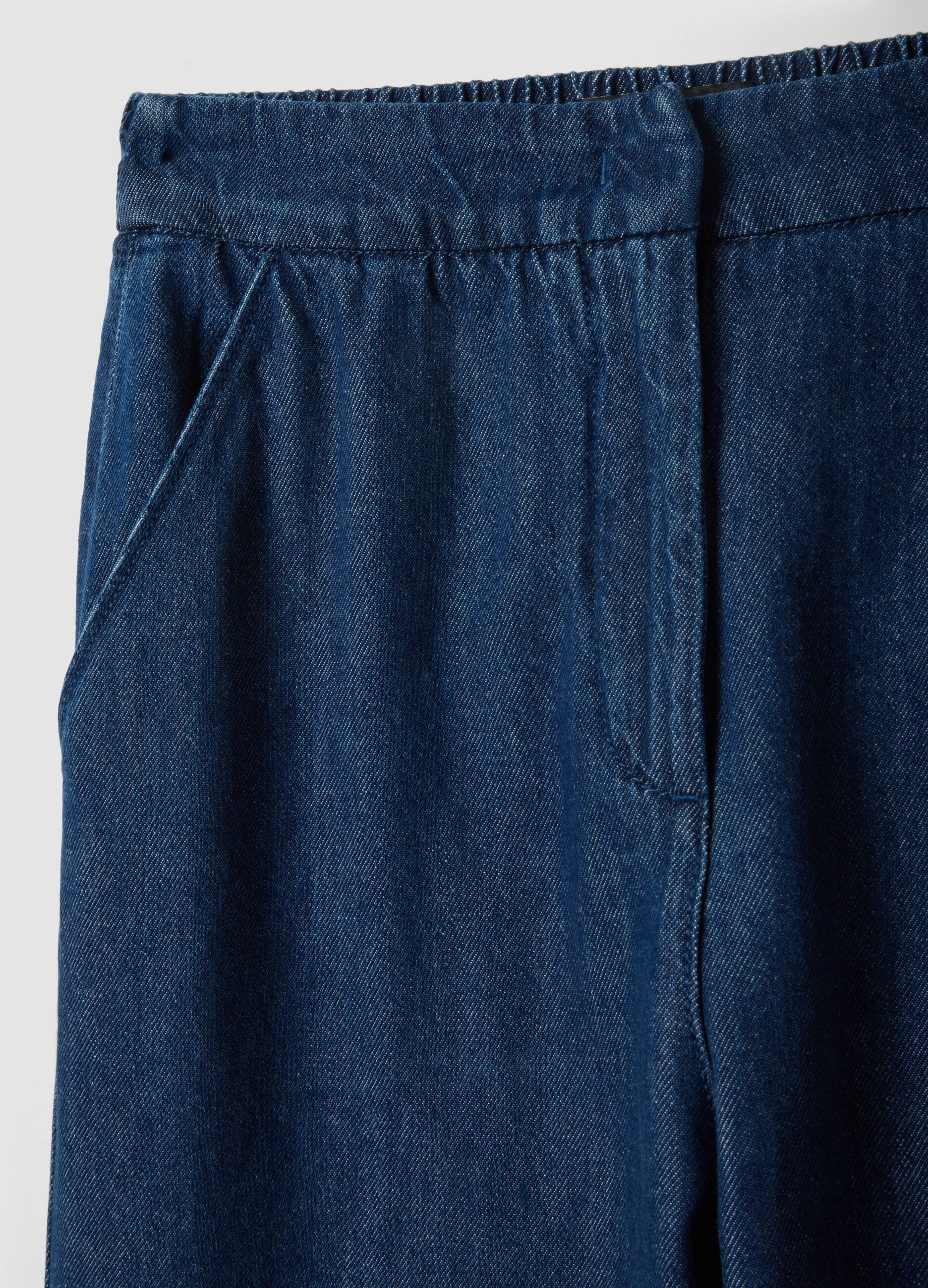 &Mu;&pi;&lambda;&epsilon; &tau;&zeta;&iota;&nu; jogger &pi;&alpha;&nu;&tau;&epsilon;&lambda;ό&nu;&iota; &alpha;&pi;ό 100% &beta;&alpha;&mu;&beta;ά&kappa;&iota;, relaxed &epsilon;&phi;&alpha;&rho;&mu;&omicron;&gamma;ή