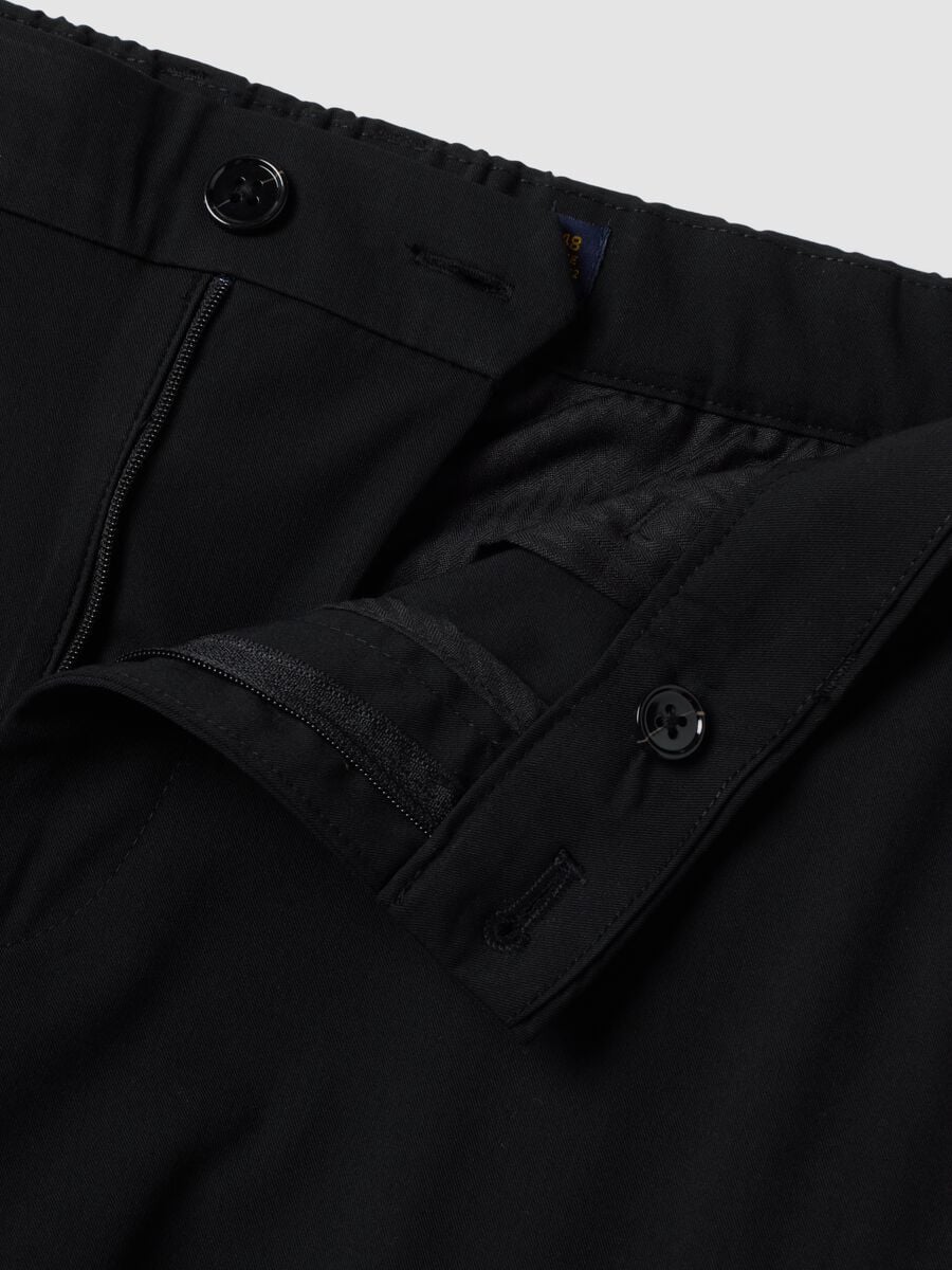 Black slim-fit stretch viscose twill chino trousers_5