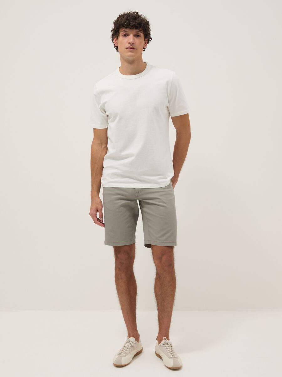 Graue Shorts aus reiner Baumwolle_0