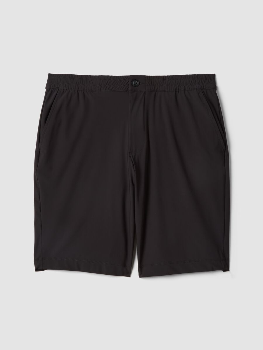Black regular-fit stretch jogger Bermuda shorts_4