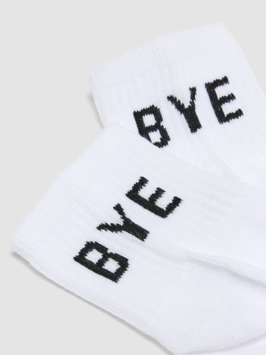 3-pack of white cotton-blend socks_1