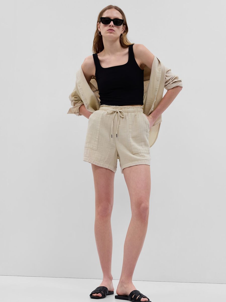 Shorts in garza di cotone effetto crinkle_0
