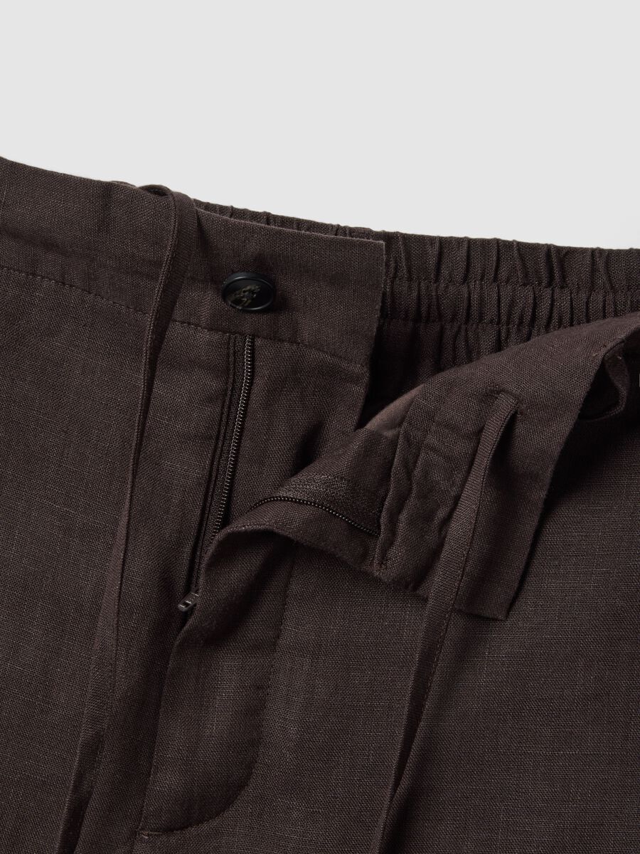 Braune Bermuda Shorts aus reinem Leinen mit regul&auml;rer Passform_5